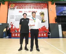 比赛高潮迭起,球队最终笑到最后 比赛高潮迭起,球队最终笑到最后