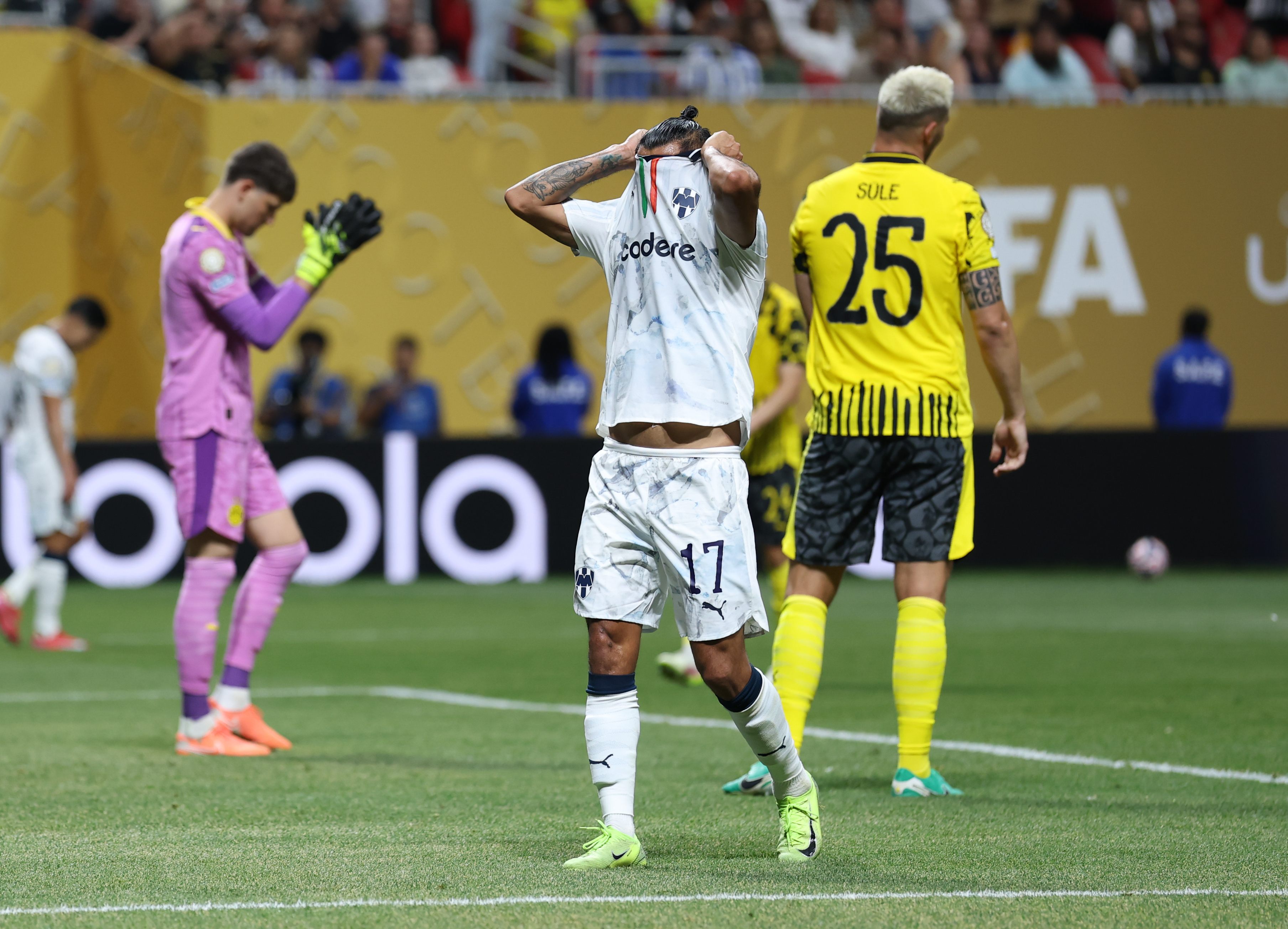 关于意大利球队崭露头角，多特蒙德无缘晋级的信息