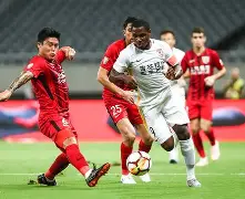 广州富力客场不敌上海上港，遭遇失利的简单介绍