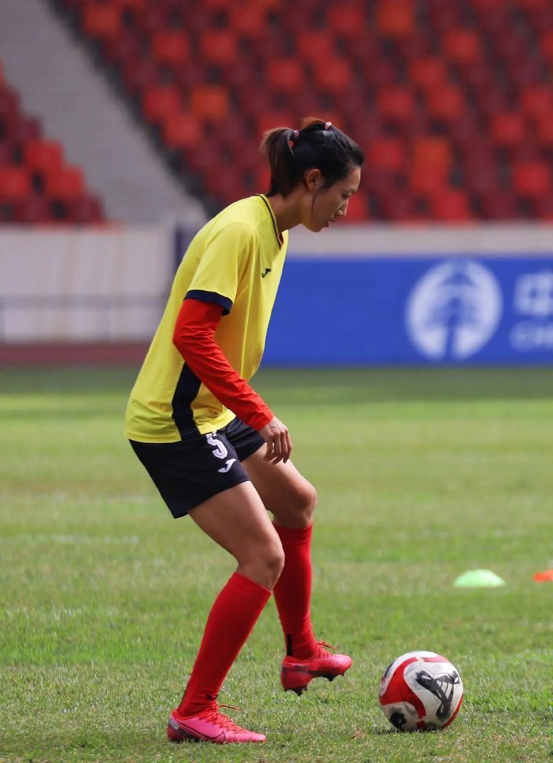 亚洲女足联赛巅峰对决纷至沓来！(亚洲女足排名一览表)